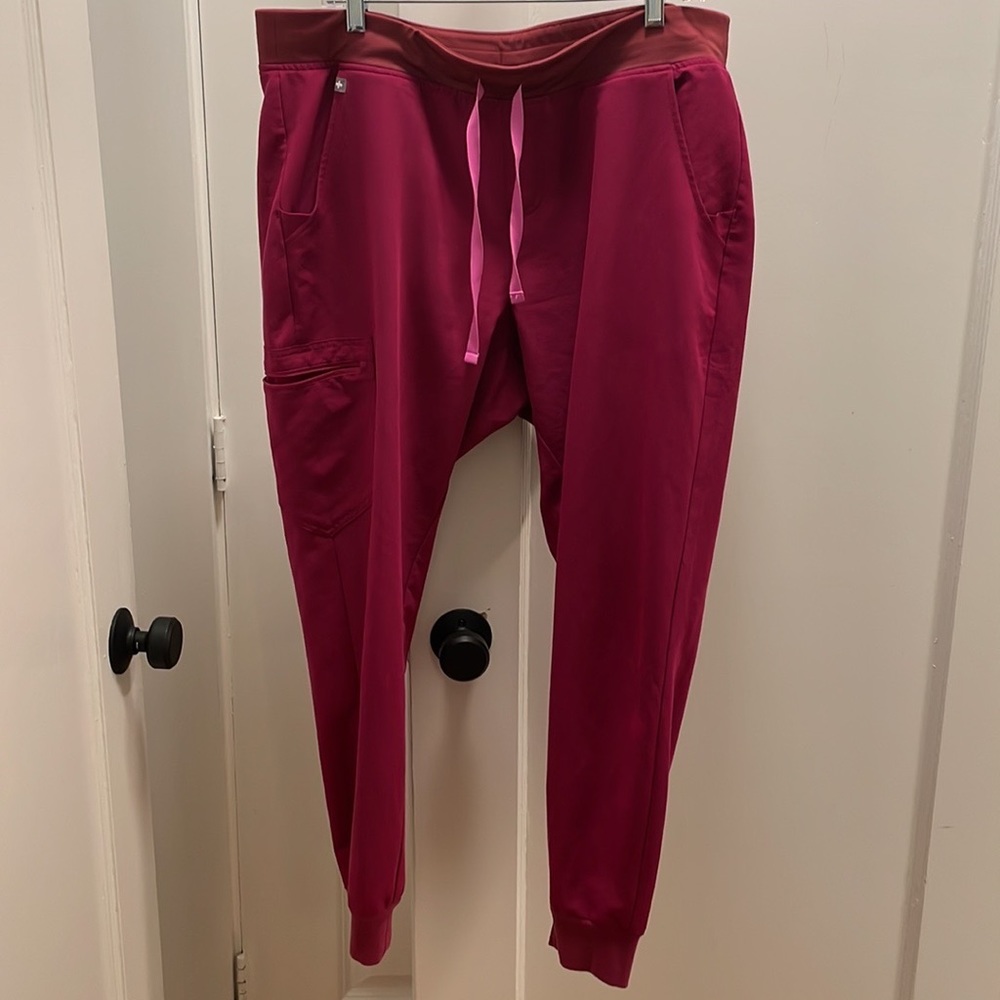 Figs XL Magenta joggers